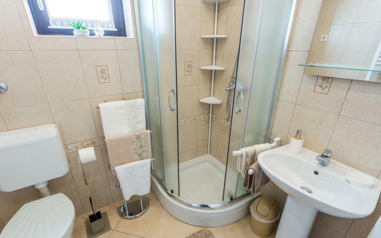 Apartment Smilja Malinska Luaran gambar